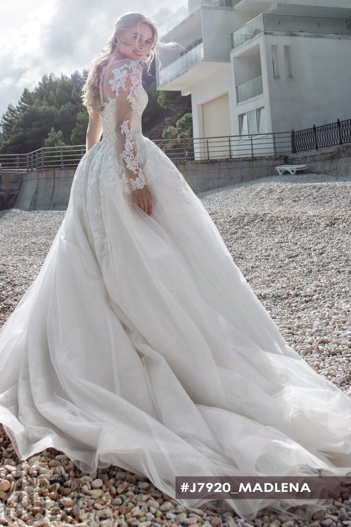 Wedding dress Madlena