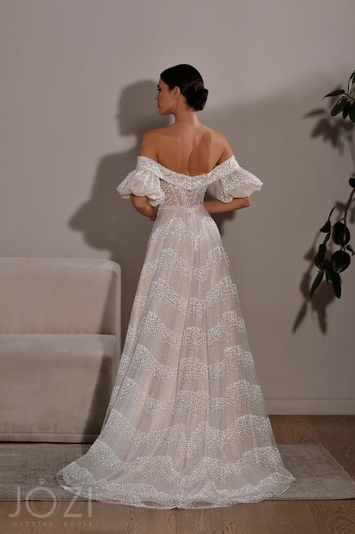 Wedding dress Rihanna